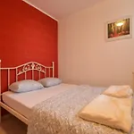 Group House With 3 For Family