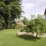 Group House With 3 For Family Hébergement de vacances *