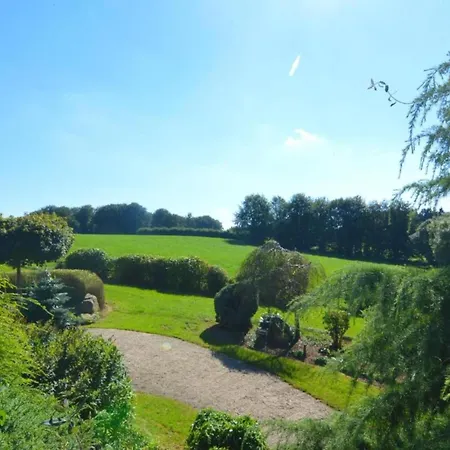 Сasa de vacaciones Beautiful In Heppenbach With Garden *