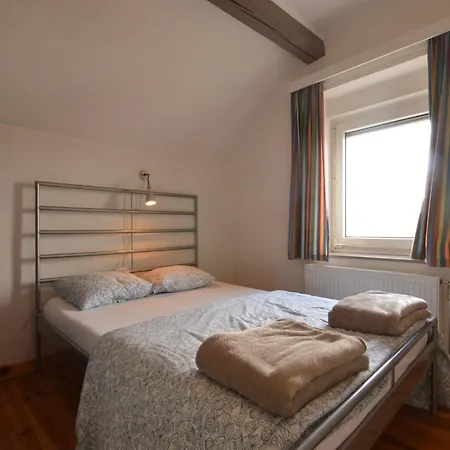 Vakantiehuis Group House With 3 For Family *